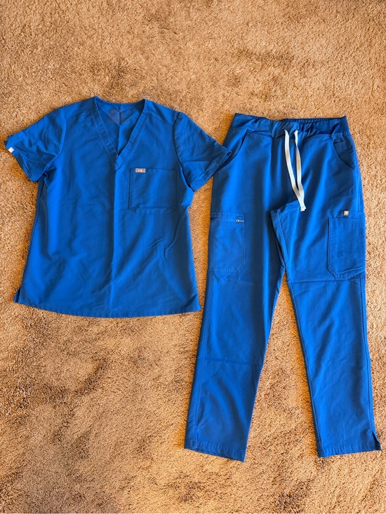 Figs Other - Figs Royal Blue Two-Piece Scrub Set - V-Neck Top & Drawstring Pants